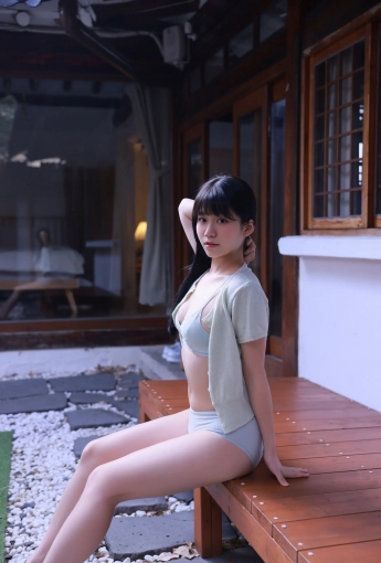 [YITUYU] 2025.12.31 陽光落地窗 Yui 【15P】 - [秀人套图]