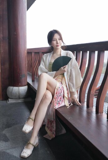 XiuRen 秀人 No.N173 鱼子酱Fish古风服饰美腿 - [新秀人套圖] [118P]