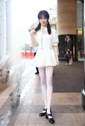 XiuRen 秀人 No.N185 谢小蒽双马尾少女街拍 - [新秀人套圖] [94P]